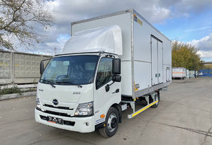 ЭВАКУАТОР HINO 300-730L СДВИЖНОЙ ФУРГОН 6,33×2,6×2,53 м